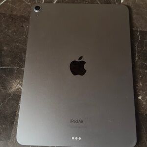 Apple iPad Air - Dark Gray
